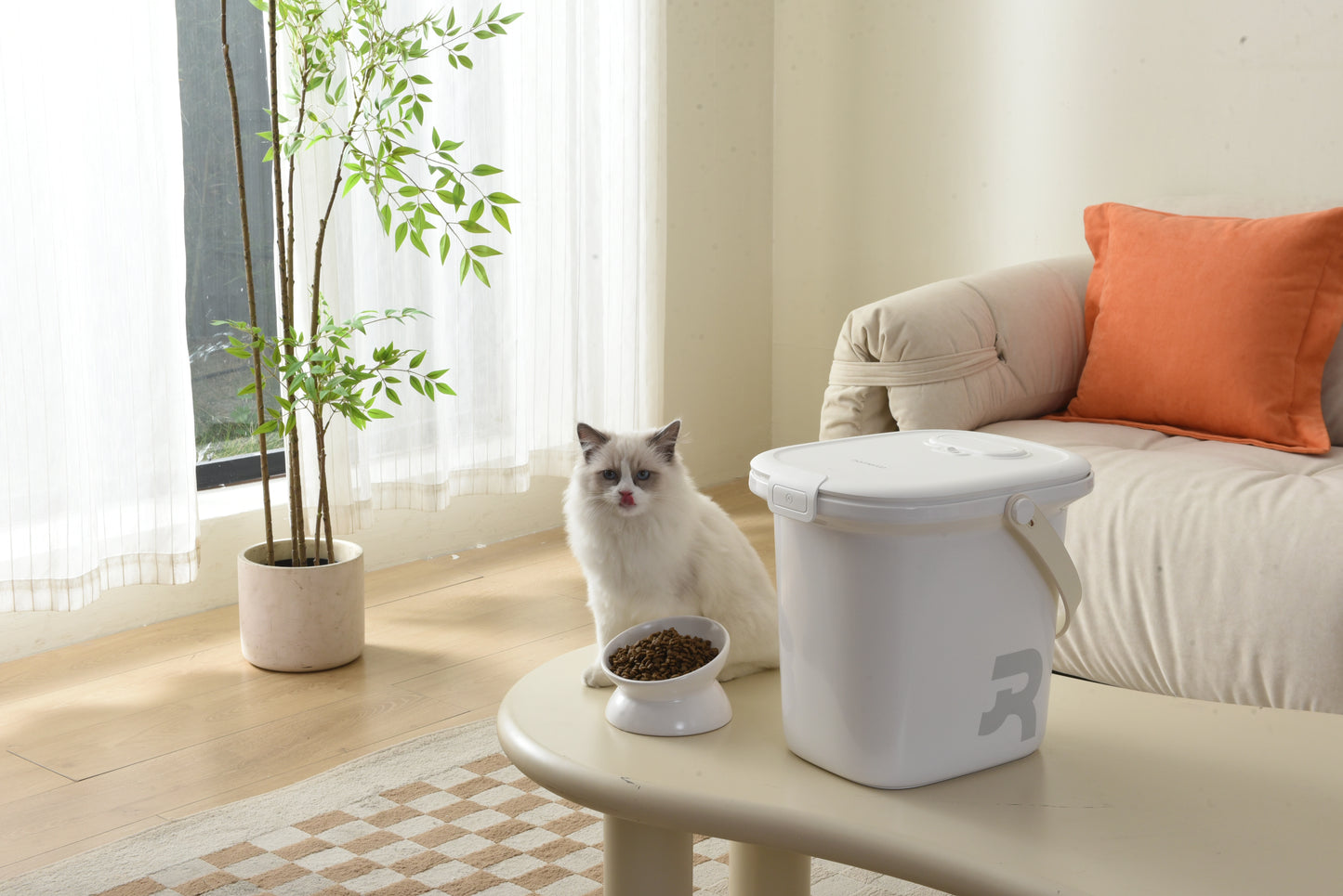 Pet Smart Food Storage Container