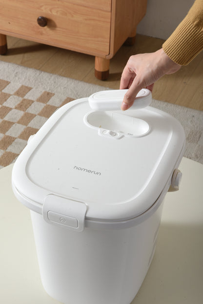 Pet Smart Food Storage Container
